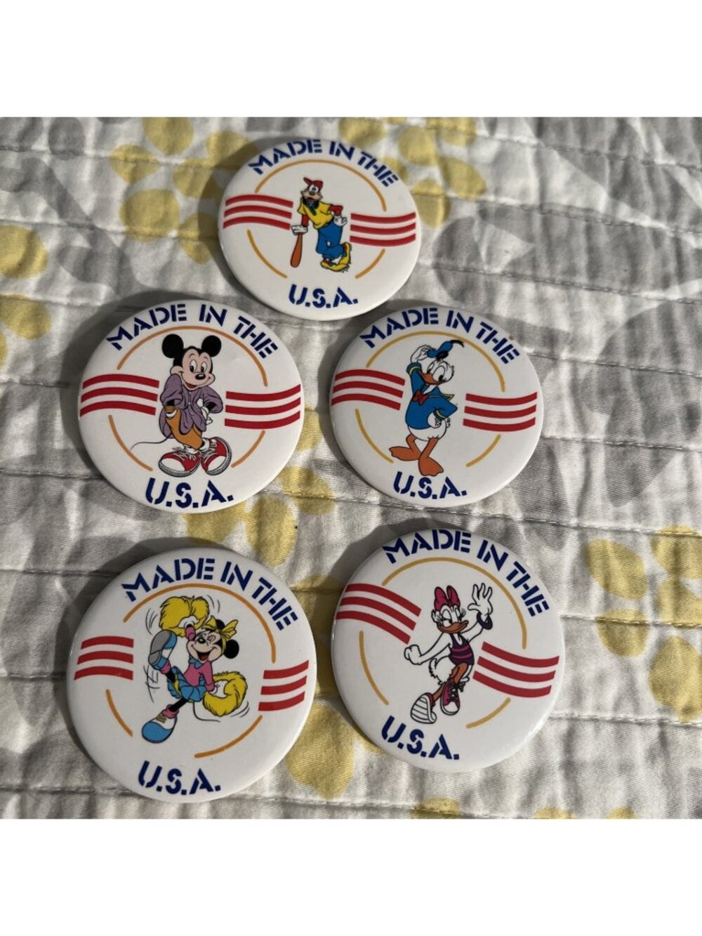Lot of 5 Disney Pin Back Buttons Disney World / Disneyland / "Made In USA" EUC